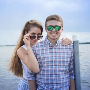 Meet your Posher, Mia